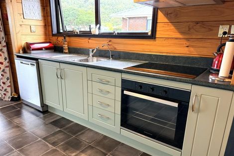 Photo of property in 2 Jamieson Road, Karoro, Greymouth, 7805