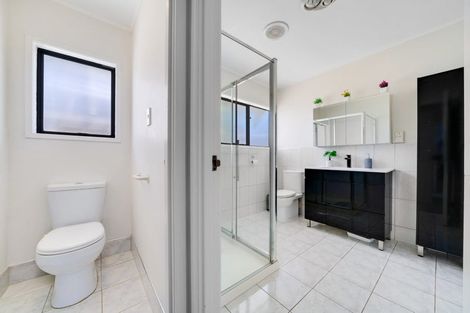 Photo of property in 36 Eugenia Rise, Totara Heights, Auckland, 2105