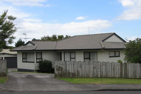 Photo of property in 32 Madigan Place, Glendene, Auckland, 0602
