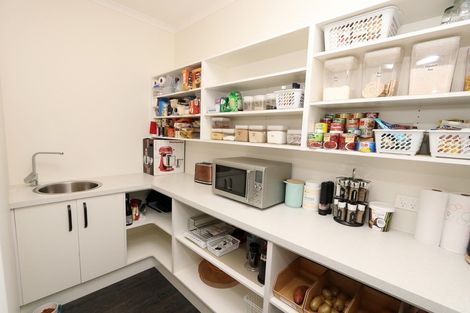 Photo of property in 8 Whiteoak Grove, Tinwald, Ashburton, 7700