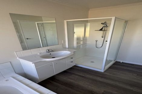 Photo of property in 44 Quinnat Street, Albert Town, Wanaka, 9305