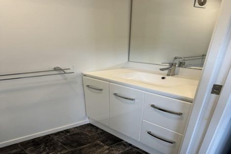 Photo of property in 8 Glendawn Place, Bayview, Auckland, 0629