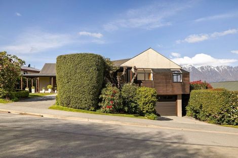 Photo of property in 9 Greenstone Place, Fernhill, Queenstown, 9300