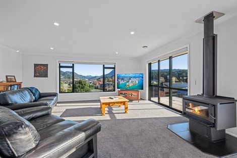 Photo of property in 10 Pukeko Place, Picton, 7220