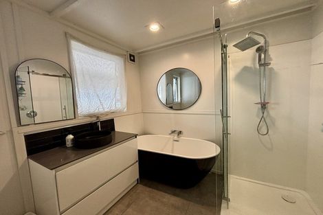 Photo of property in 75a Hampden Street, Picton, 7220
