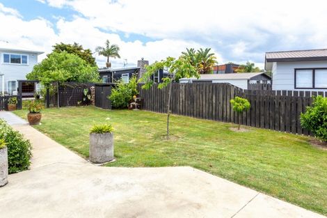 Photo of property in 107 Riverview Road, Whangamata, 3620