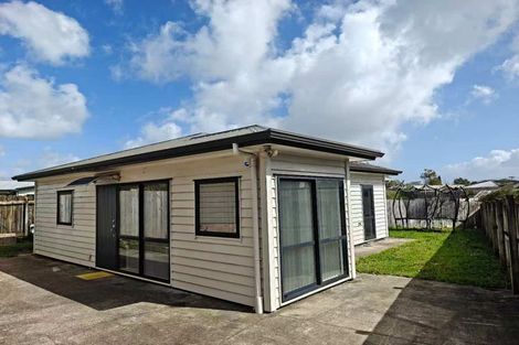 Photo of property in 15 Swan Crescent, Pakuranga, Auckland, 2010
