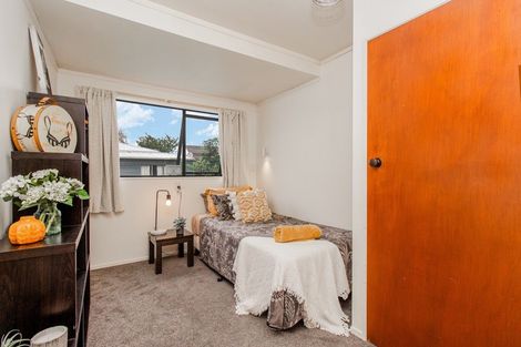 Photo of property in 2 Grayson Avenue, Mangakakahi, Rotorua, 3015