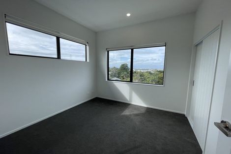 Photo of property in 5 Merton Avenue, Glenfield, Auckland, 0627