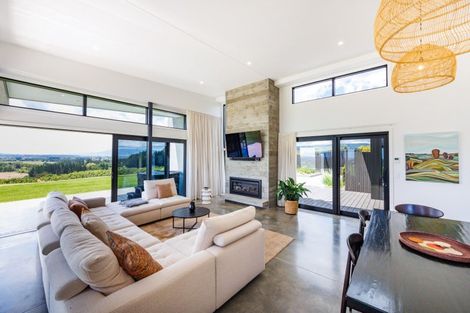 Photo of property in 50 Branksome Place, Aokautere, Palmerston North, 4471