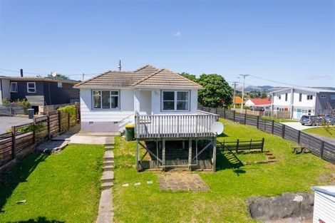 Photo of property in 39 Jillett Street, Titahi Bay, Porirua, 5022