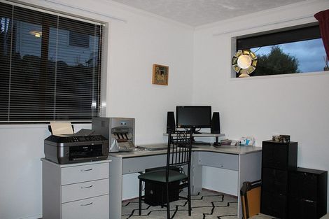 Photo of property in 14 Mcneil Street, Balclutha, 9230