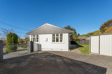 Photo of property in 4 Lucienne Place, Hillsborough, Christchurch, 8022