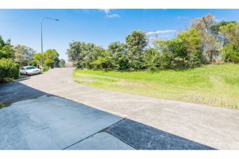 Photo of property in 3/496 Glenfield Road, Glenfield, Auckland, 0629
