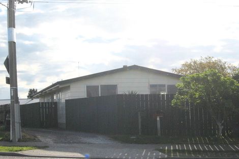 Photo of property in 24 Kaitemako Road, Welcome Bay, Tauranga, 3112