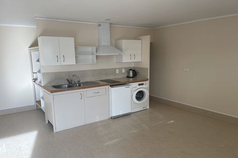 Photo of property in 90 Ridge Road, Howick, Auckland, 2014