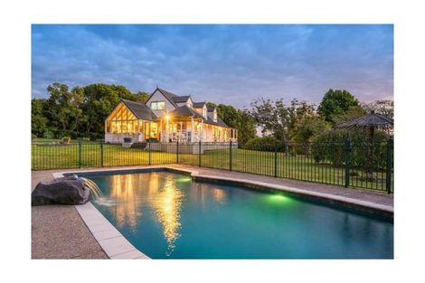 Photo of property in 490 Fitzgerald Road, Drury, 2577