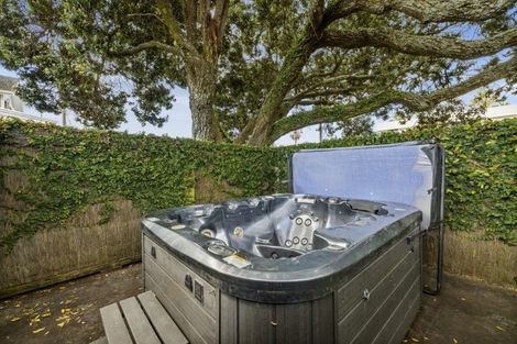 Photo of property in 128 Muricata Avenue, Mount Maunganui, 3116