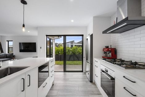 Photo of property in 18 John Fair Drive, Wainui, 0932