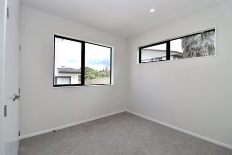 Photo of property in 127c Oreil Avenue, West Harbour, Auckland, 0618