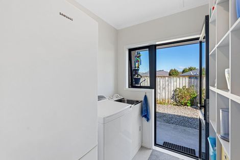 Photo of property in 6 Karlos Lane, Levin, 5510