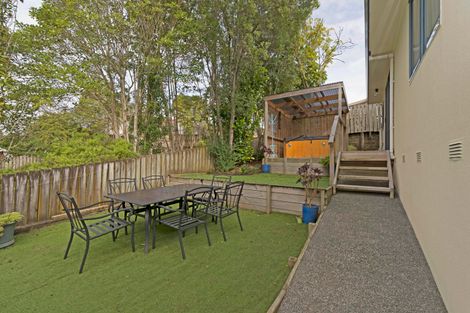 Photo of property in 27 Milan Drive, Glen Eden, Auckland, 0602