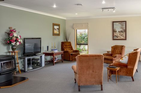 Photo of property in 17 Ruahine Street, Dannevirke, 4930