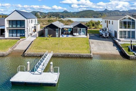 Photo of property in 150 Waterways Parade, Pauanui, Hikuai, 3579