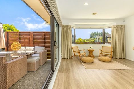 Photo of property in 22 Bluewater Place, Paraparaumu, 5032