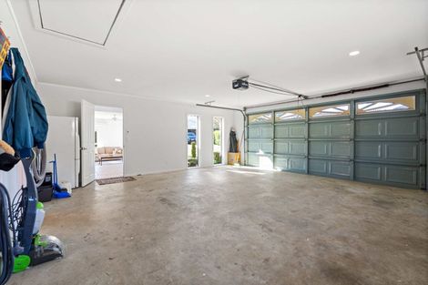 Photo of property in 16 Waru Nui Court, Orewa, 0931