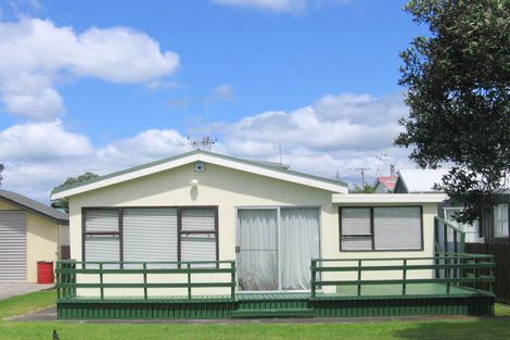 Photo of property in 13 Hinemoa Road, Waihi Beach, 3611