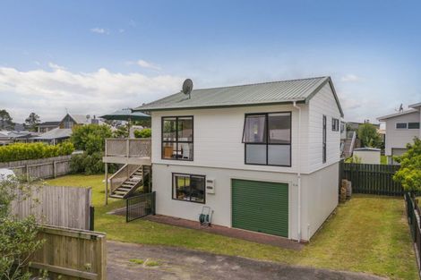 Photo of property in 10a Golden Hills Drive, Pauanui, Hikuai, 3579