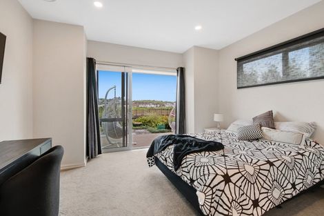 Photo of property in 140 Arran Point Parade, Orewa, 0931