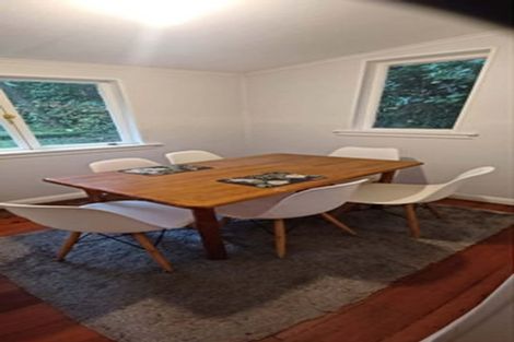 Photo of property in 11 Paisley Terrace, Karori, Wellington, 6012