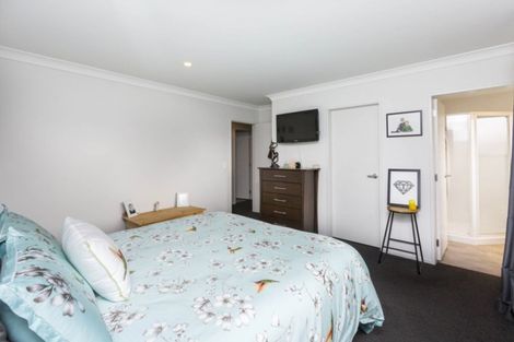 Photo of property in 14 Poppy Watts Grove, Stokes Valley, Lower Hutt, 5019