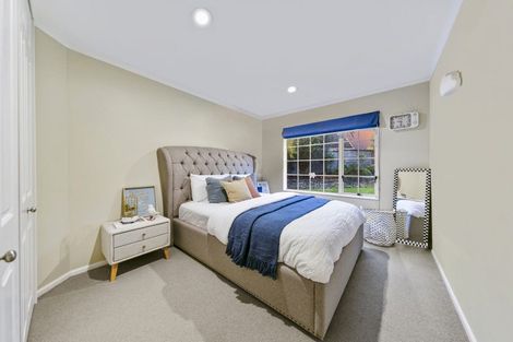 Photo of property in 12 San Jose Rise, Shamrock Park, Auckland, 2016