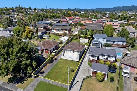 Photo of property in 4 Duncan Avenue, Te Atatu South, Auckland, 0610