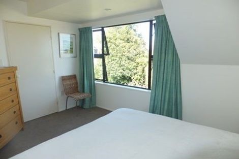 Photo of property in 2/12 Macmillan Avenue, Cashmere, Christchurch, 8022