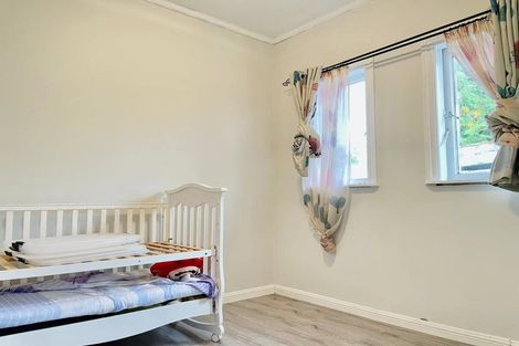 Photo of property in 48 Clevedon Road, Papakura, 2110