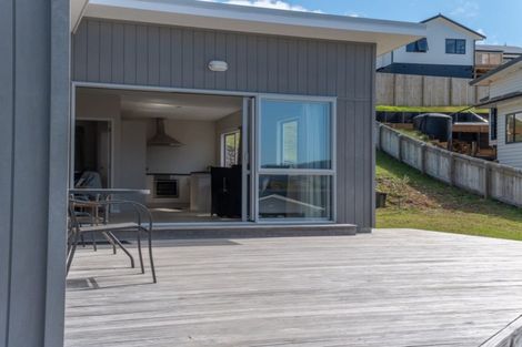 Photo of property in 7 Frangipani Street, Cable Bay, 0420