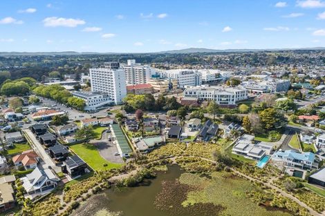 Photo of property in 2b Lake Crescent, Hamilton Lake, Hamilton, 3204