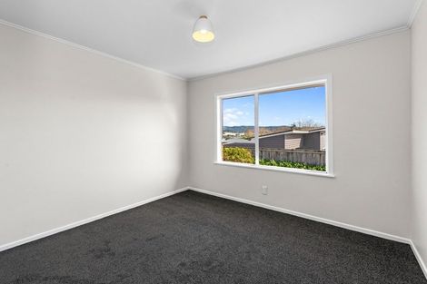 Photo of property in 27 View Road, Henderson, Auckland, 0612