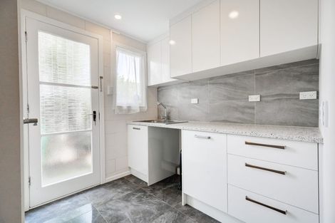 Photo of property in 34 Merriefield Avenue, Forrest Hill, Auckland, 0620