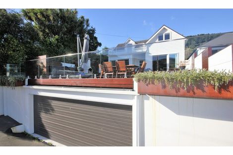 Photo of property in 72 Oxford Street, Lyttelton, 8082