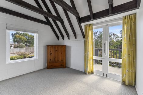 Photo of property in 52 Manly Street, Paraparaumu Beach, Paraparaumu, 5032