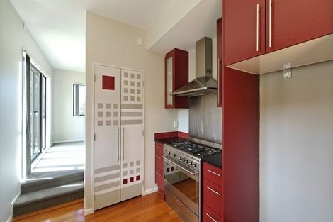 Photo of property in 1 Glenreagh Place, Torbay, Auckland, 0630