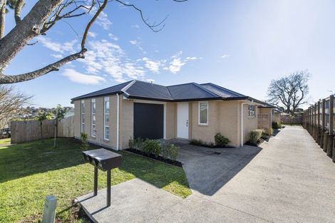 Photo of property in 53 Rodney Street, Howick, Auckland, 2014