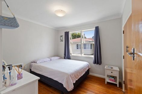 Photo of property in 1b Glen Place, Awapuni, Palmerston North, 4412