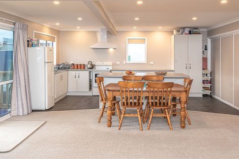 Photo of property in 12 George Street, Aramoho, Whanganui, 4500