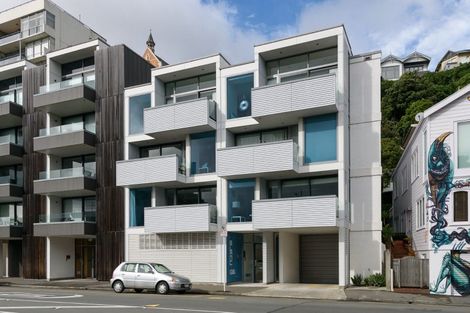 Photo of property in Blanc, 3e/136 Oriental Parade, Oriental Bay, Wellington, 6011